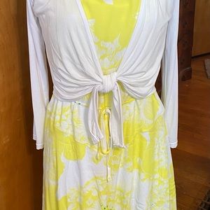 NWT CUPCAKES & CASHMERE Dayen Midi Dress S Floral with White Shrug S